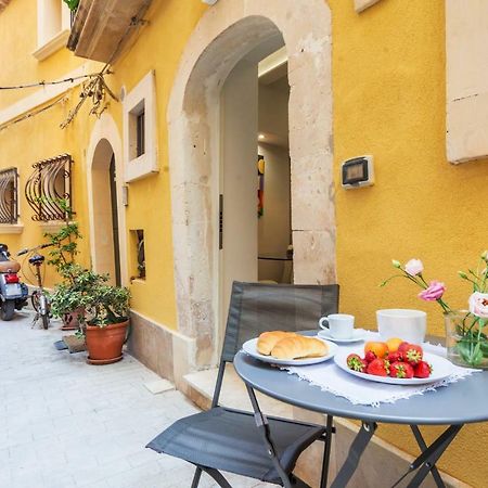 Ortigia Calia E Simenza Apartment Сиракуза Екстериор снимка